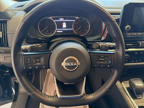 Used 2023 Nissan Pathfinder SV FWD image 23