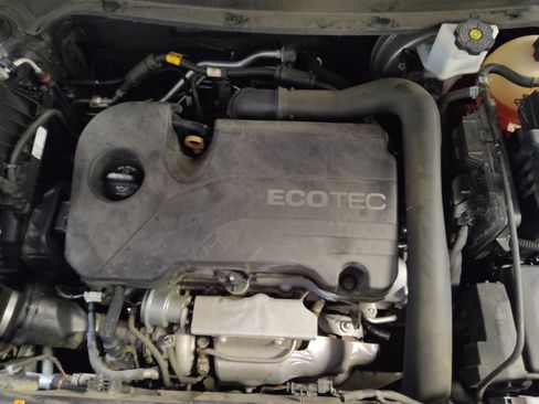 Used 2019 Chevrolet Equinox LS FWD image 30