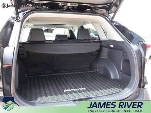 Used 2023 Toyota RAV4 XLE Premium AWD/4WD image 15