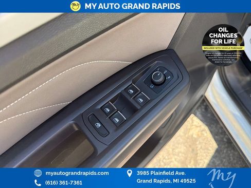 Used 2023 Volkswagen Atlas SEL Premium AWD/4WD image 11