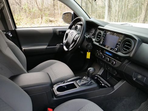 Used 2023 Toyota Tacoma SR AWD/4WD image 34