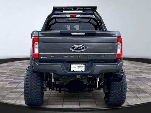 Used 2017 Ford F250 Lariat w/ Lariat Value Package image 4