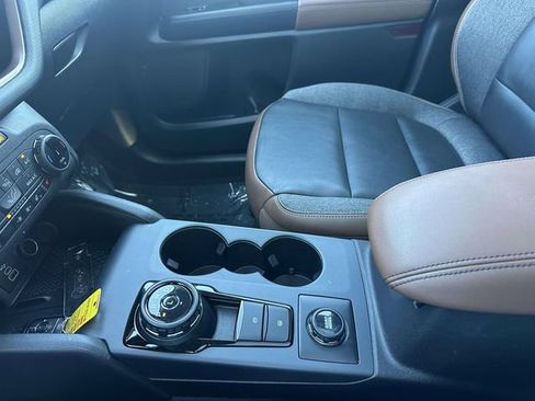 Used 2023 Ford Bronco Sport Outer Banks w/ Tech Package AWD/4WD image 41