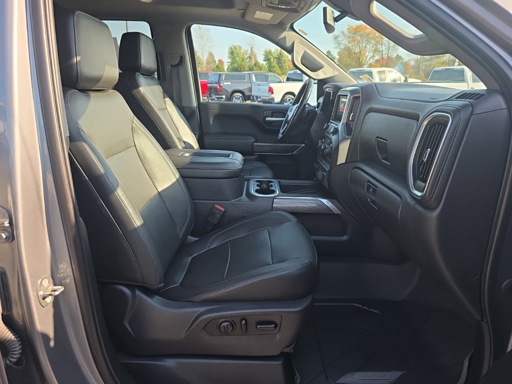 Used 2019 Chevrolet Silverado 1500 LTZ AWD/4WD image 29