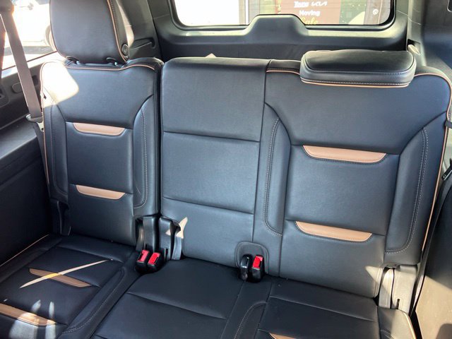 Used 2021 GMC Yukon XL AT4 w/ AT4 Premium Plus Package AWD/4WD image 22