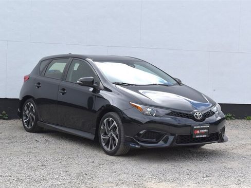 Used 2018 Toyota Corolla iM w/ All-Weather Mat Package FWD image 1