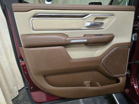 Used 2019 RAM 1500 Laramie AWD/4WD image 26