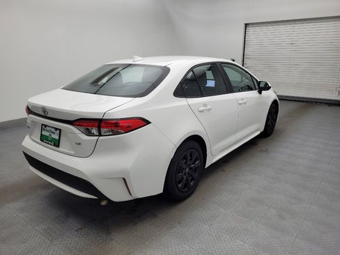 Used 2021 Toyota Corolla LE image 10