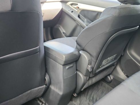 Used 2009 Toyota Matrix S image 20