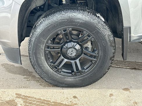 Used 2022 Chevrolet Colorado W/T image 3