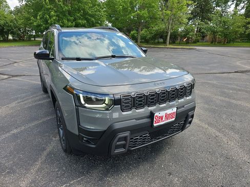 New 2026 Jeep Cherokee Laredo AWD/4WD image 8