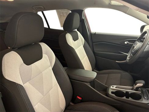 Used 2024 Chevrolet Trax LS w/ LS Convenience Package image 14