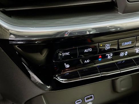 Used 2024 Buick Encore GX Avenir w/ Avenir Convenience Package image 16