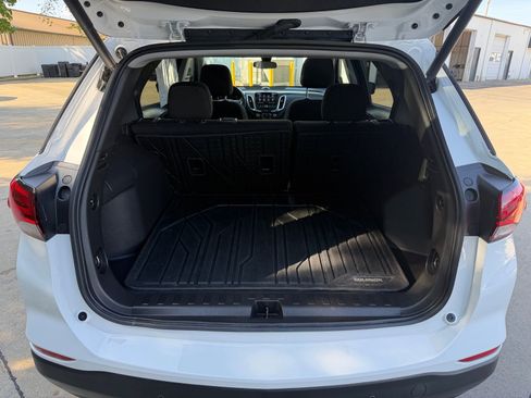 Used 2024 Chevrolet Equinox LT FWD image 34