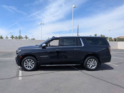 Used 2023 Chevrolet Suburban Premier AWD/4WD image 8