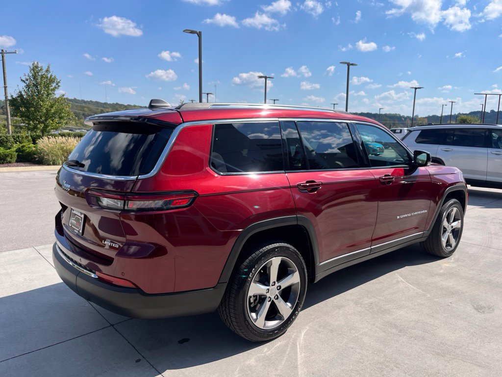 Used 2022 Jeep Grand Cherokee L Limited AWD/4WD image 21