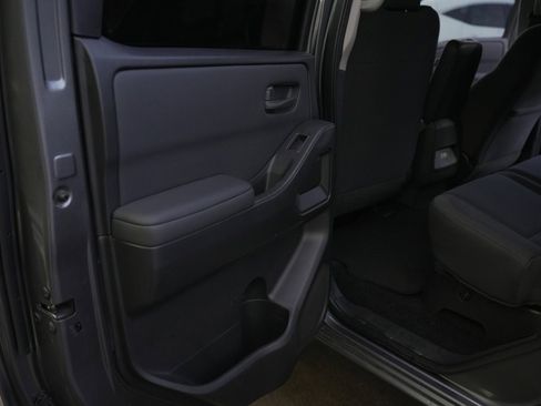 Used 2022 Nissan Frontier S w/ Technology Package image 18