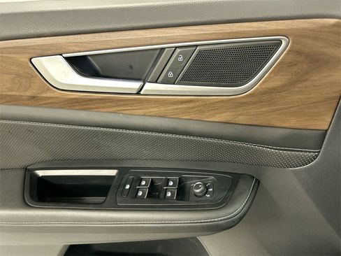 Certified 2024 Volkswagen Atlas SE image 17