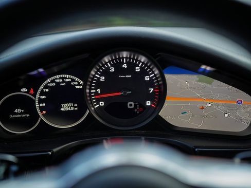 Used 2018 Porsche Panamera 4 image 26