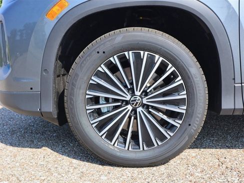 New 2025 Volkswagen Tiguan S image 9