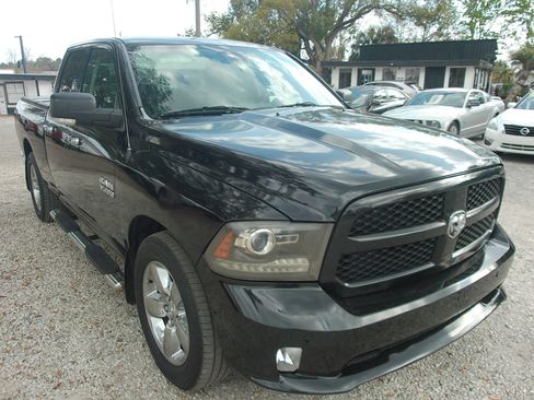 Used 2016 RAM 1500 Lone Star RWD image 3