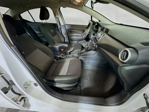 Used 2021 Nissan Versa S FWD image 28