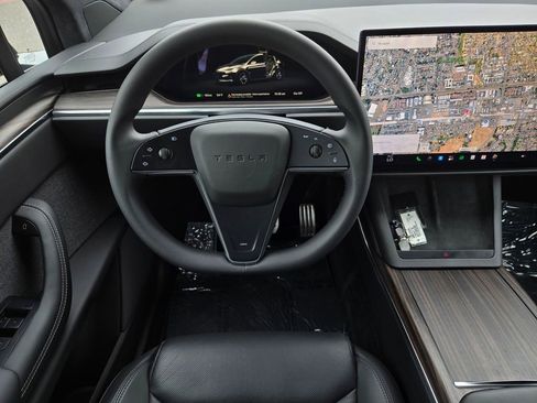 Used 2023 Tesla Model X AWD/4WD image 19