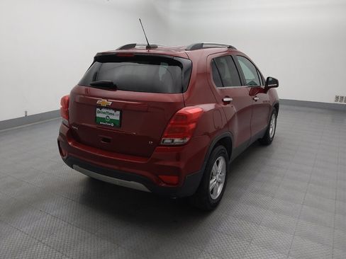 Used 2019 Chevrolet Trax LT w/ LT Convenience Package FWD image 7