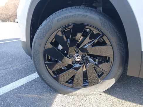 New 2026 Volkswagen Atlas SE image 26