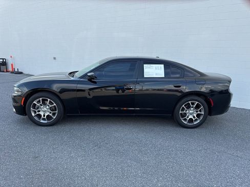 Used 2016 Dodge Charger SE w/ Power Sunroof Group image 4