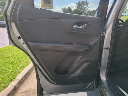 Used 2025 Chevrolet Blazer LT FWD image 27