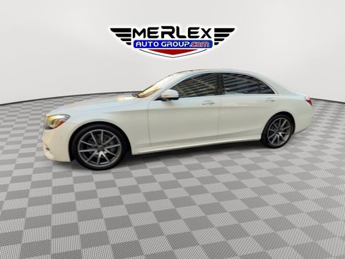 Used 2019 Mercedes-Benz S 560 Sedan w/ AMG Line Exterior image 4