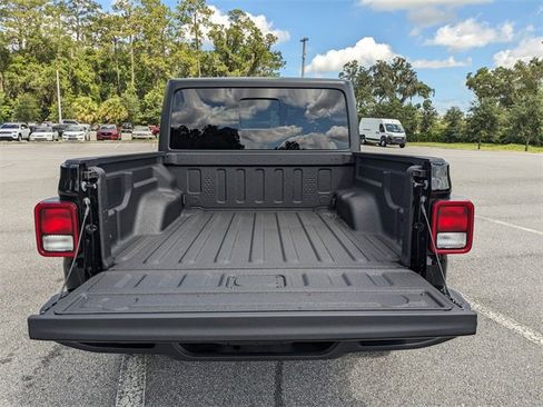 New 2025 Jeep Gladiator Sport image 13