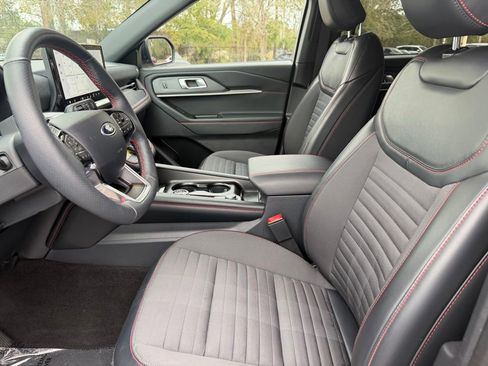 Used 2025 Ford Explorer ST-Line image 20
