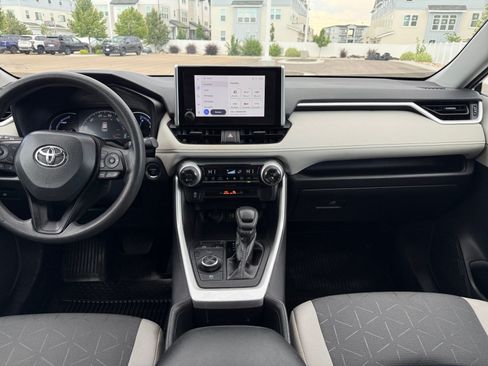 Used 2023 Toyota RAV4 XLE AWD/4WD image 20