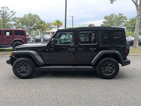 Used 2024 Jeep Wrangler Unlimited Sport AWD/4WD image 6