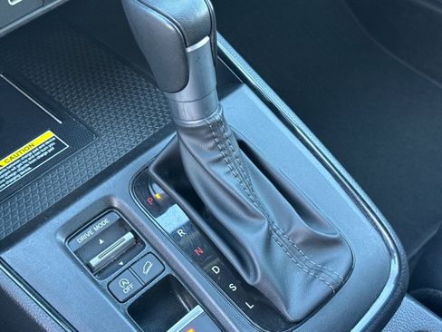 Used 2025 Honda CR-V EX-L image 18