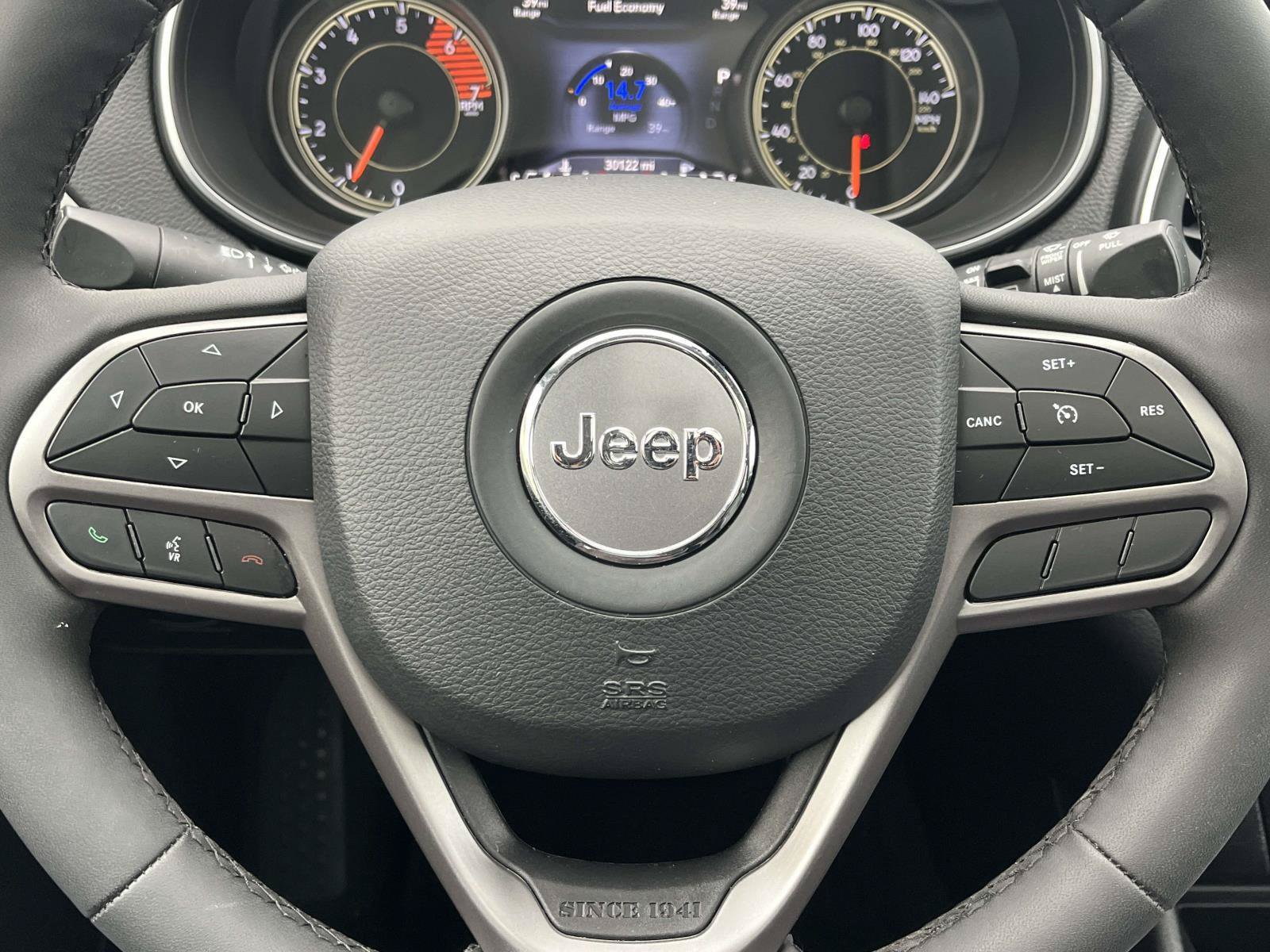 Used 2022 Jeep Cherokee Latitude Lux w/ Sun & Sound Group FWD image 20
