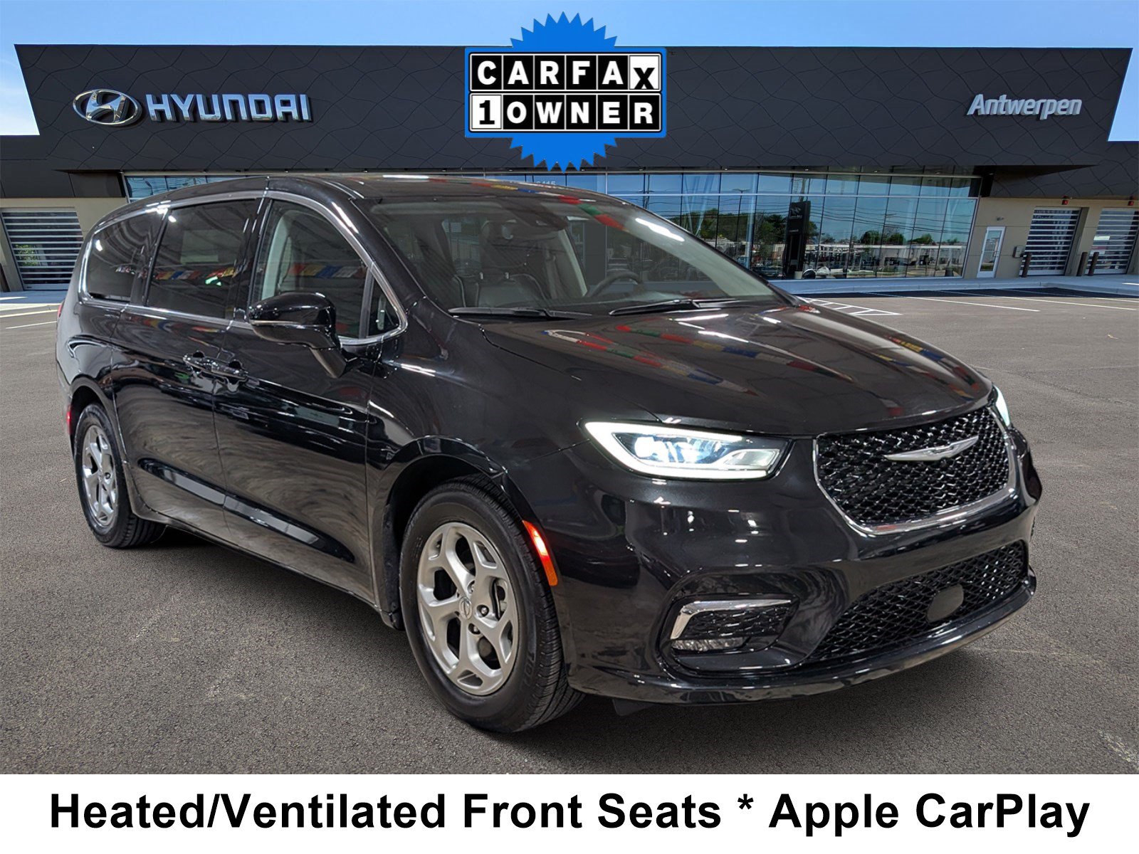 Used 2024 Chrysler Pacifica Limited FWD image 1