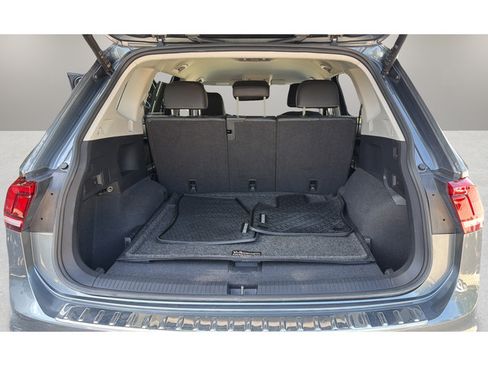 Used 2024 Volkswagen Tiguan SE AWD/4WD image 37