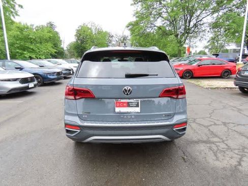 Used 2022 Volkswagen Taos SE AWD/4WD image 5