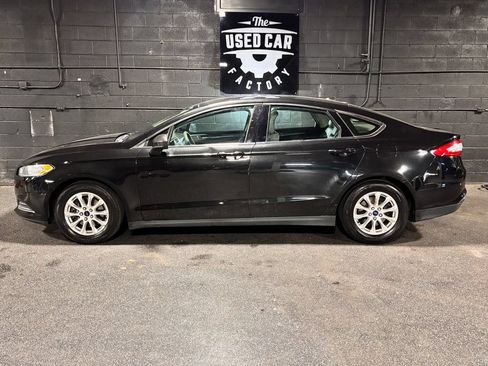 Used 2015 Ford Fusion S FWD image 3