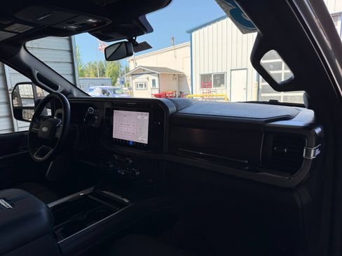 Used 2026 Ford F250 Platinum w/ FX4 Off-Road Package AWD/4WD image 11