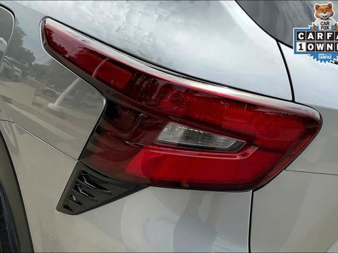 Used 2024 Chevrolet Trax LT w/ Driver Confidence Package image 29