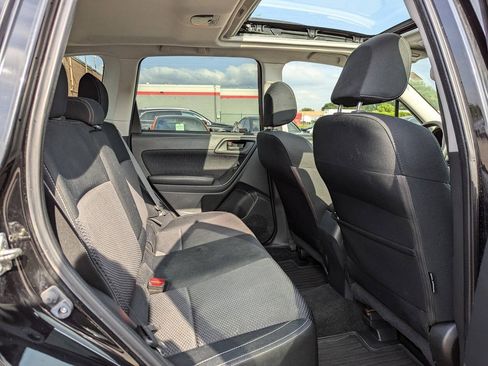 Used 2017 Subaru Forester 2.5i Premium AWD/4WD image 14