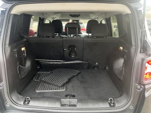 Used 2016 Jeep Renegade Latitude AWD/4WD image 14