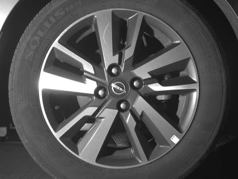 Used 2025 Nissan Versa SV FWD image 13
