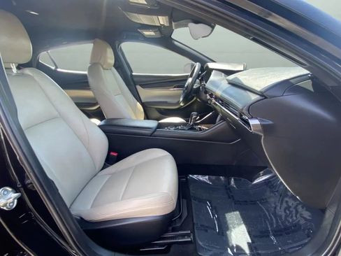 Used 2019 MAZDA MAZDA3 Hatchback FWD image 21