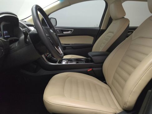 Used 2020 Ford Edge SEL image 17