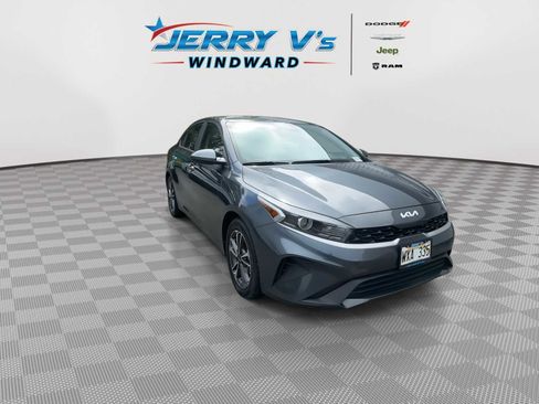 Used 2024 Kia Forte LXS image 2